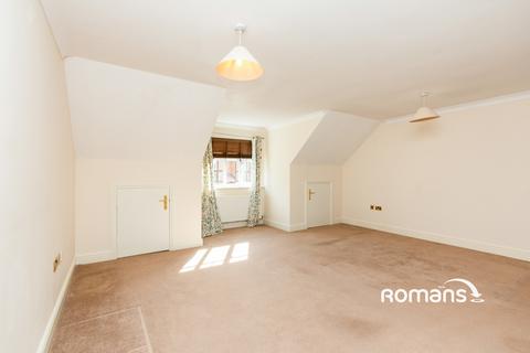 5 bedroom detached house to rent, Heckfield Drive, Fleet, Hampshire, GU51