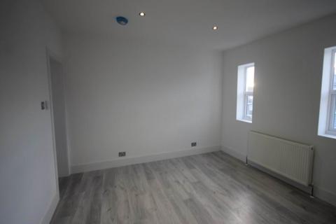 1 bedroom flat to rent, High Road, South Woodford, London