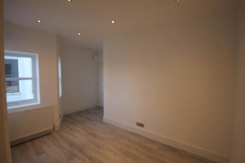 1 bedroom flat to rent, High Road, South Woodford, London