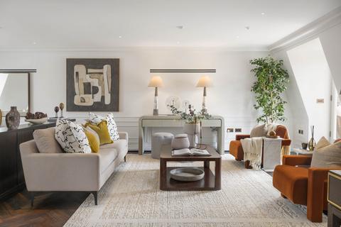 undefined, Charles Street, London, W1J