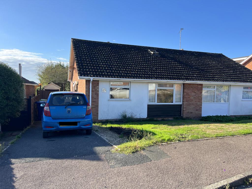 3 Bedroom Semi Detached Extended Bungalow for Sal