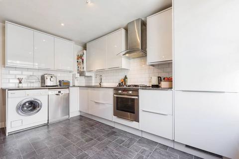 2 bedroom flat to rent, Marmion Road, Battersea, London, SW11
