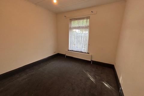 2 bedroom bungalow to rent, Tennyson Drive, Basildon, Essex, SS13