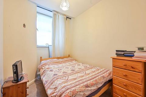 2 bedroom flat for sale, Newington Causeway, Elephant and Castle, London, SE1