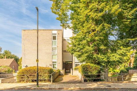 19 Alexandra Walk, London, SE19 1AL