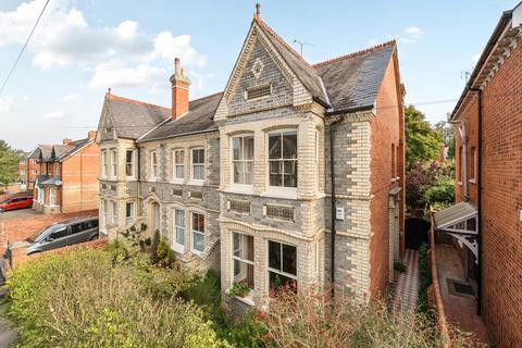 College Road, Berkshire RG6