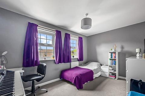 36 The Warren, Tuffley, Gloucester, GL4 0TT