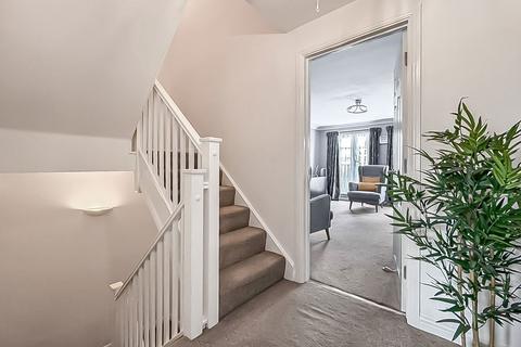 36 The Warren, Tuffley, Gloucester, GL4 0TT