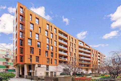 Cable Walk, London SE10