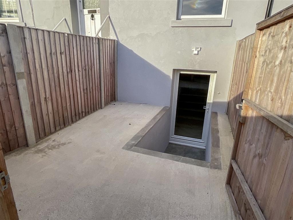 Lower Ground Court Yard