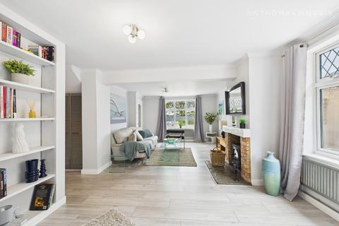 3 bedroom bungalow for sale, The Causeway, Royston SG8