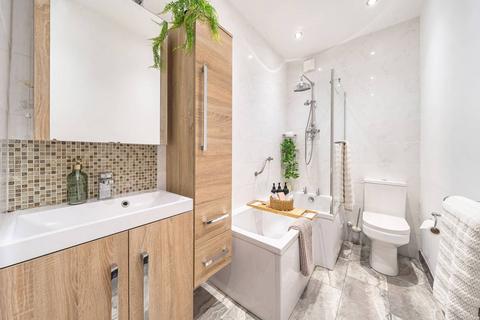 1 bedroom flat for sale, Boscombe Road, Shepherd's Bush, London, W12