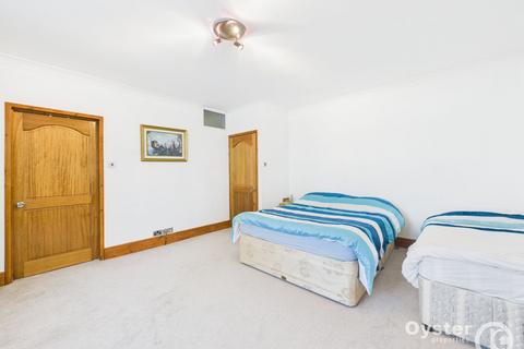 4 bedroom semi-detached house for sale, Beverley Gardens, Stanmore, HA7
