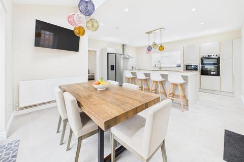 6 bedroom detached house for sale, Homecroft Drive, Uckington