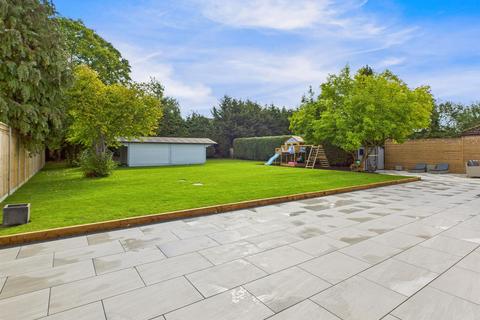 6 bedroom detached house for sale, Homecroft Drive, Uckington
