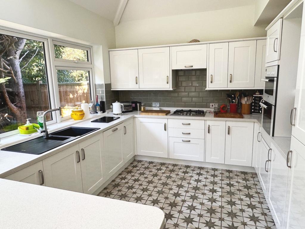 Kitchen Left