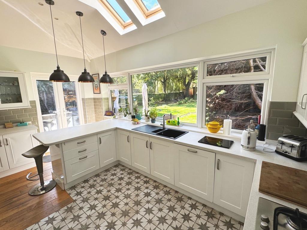 Kitchen Right
