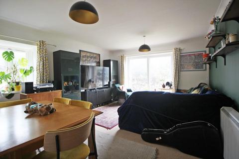 3 bedroom apartment for sale, Victoria Road, Netley Abbey, Southampton