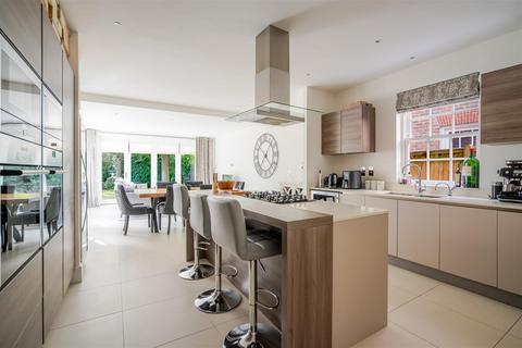 undefined, Sunning Avenue, Sunningdale