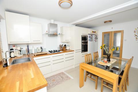 3 bedroom terraced house for sale, Horsecroft Road, Edgware HA8