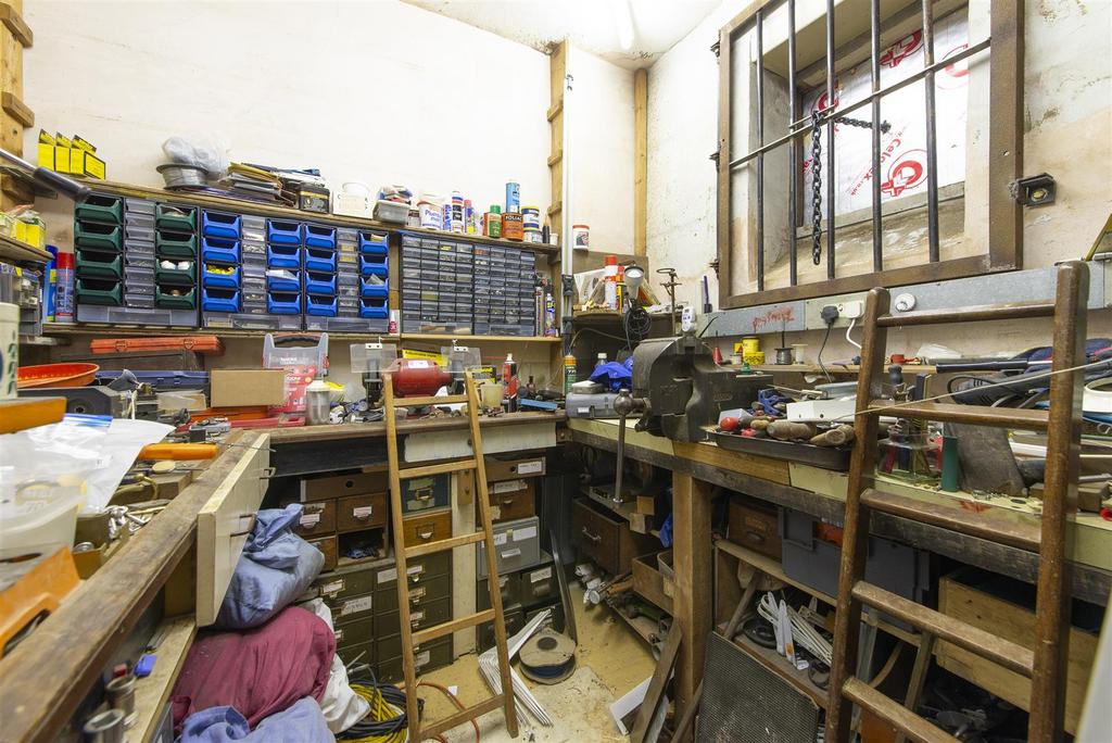 53372 Hi res (5).jpg