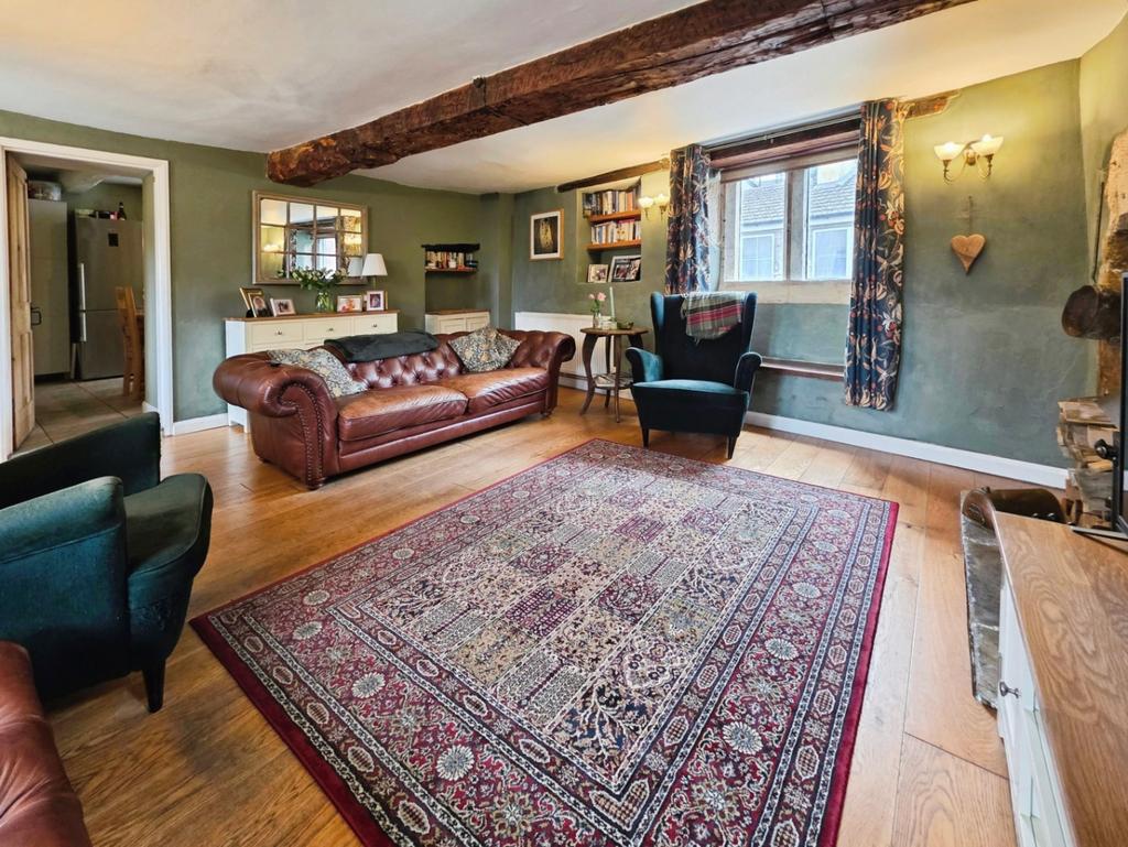 Pbox-living room-343648.jpg