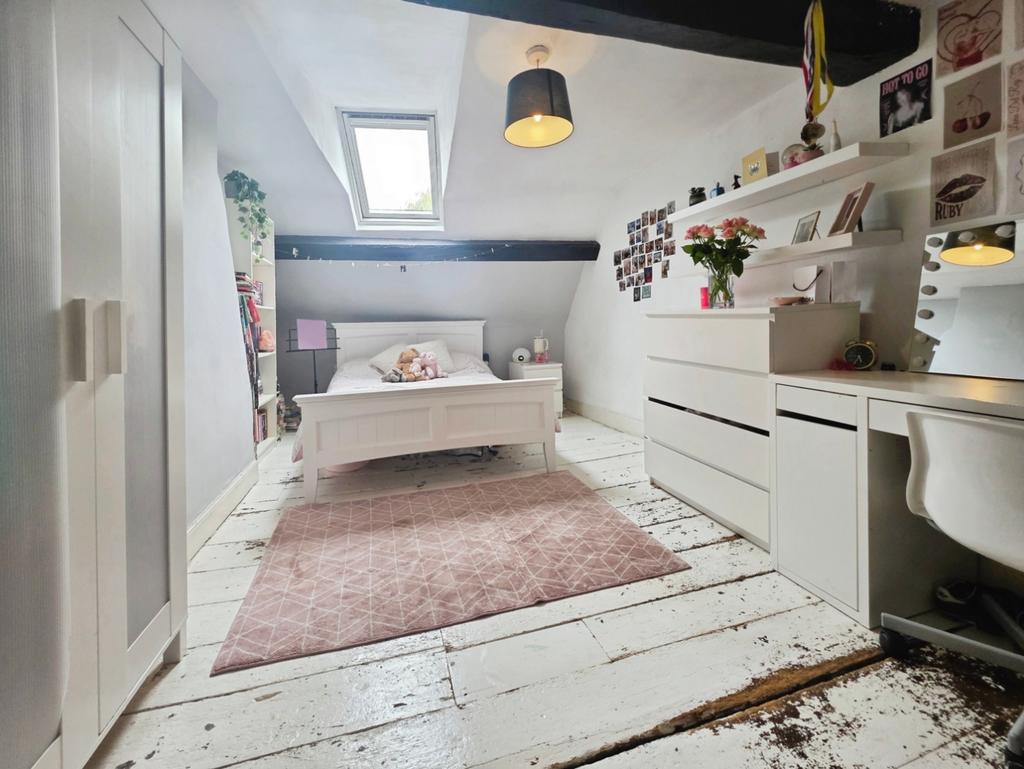 Pbox-bathroom-343648.jpg