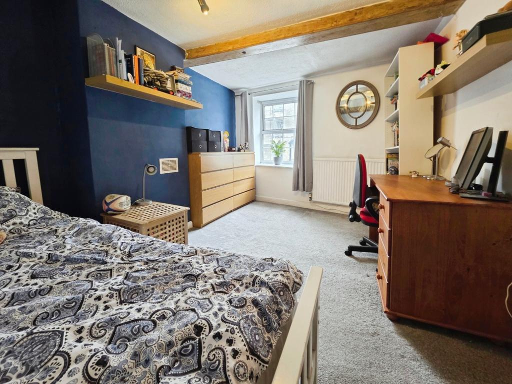 Pbox-bedroom-343648.jpg