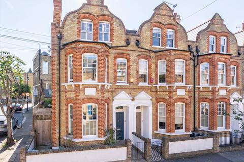 undefined, Ruvigny Gardens, London, SW15