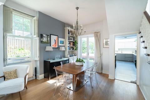 undefined, Ruvigny Gardens, London, SW15