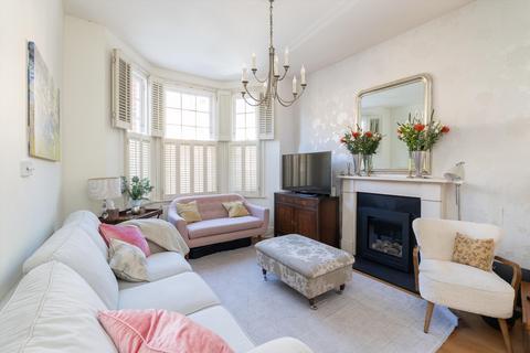 undefined, Ruvigny Gardens, London, SW15
