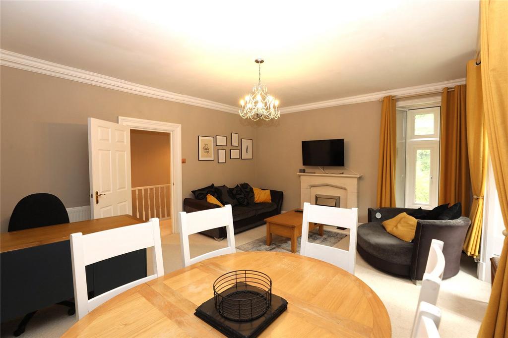 Living/Dining Room