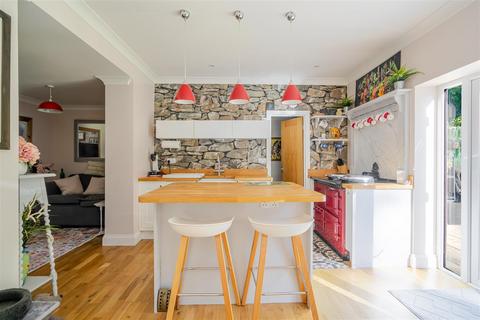 3 bedroom semi-detached house for sale, London Road, Sunningdale