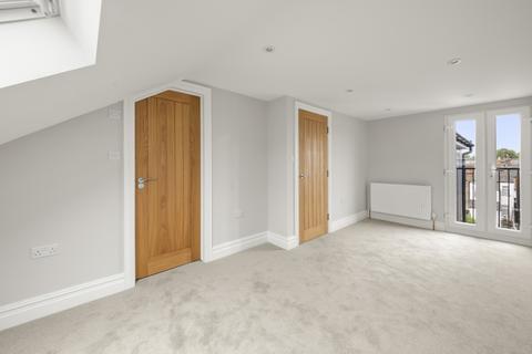 19 Osterley Park View Road, London, W7 2HG