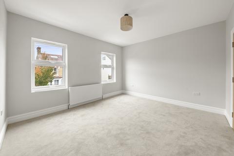 19 Osterley Park View Road, London, W7 2HG