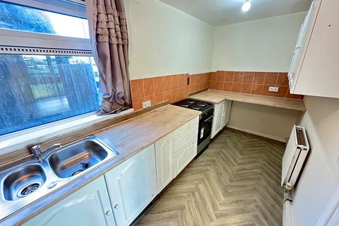 2 bedroom apartment to rent, Wexham Close, Luton, Bedfordshire, LU3 3TX