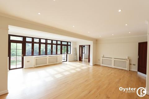 undefined, Laurel Way, London, N20