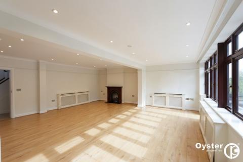 undefined, Laurel Way, London, N20