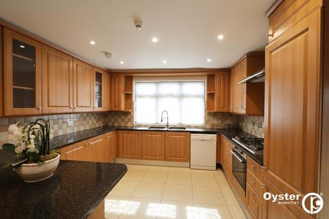 undefined, Laurel Way, London, N20
