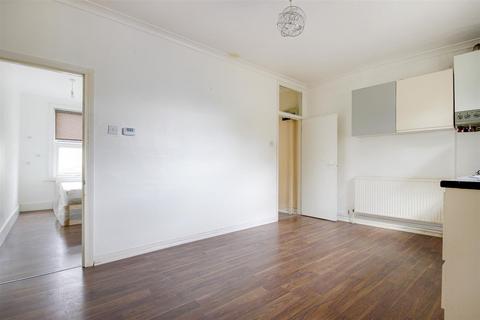 2 bedroom flat for sale, Argyle Road, Edmonton