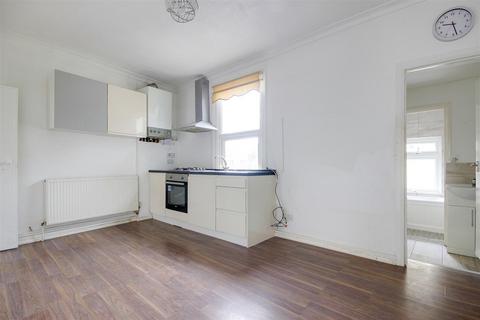 2 bedroom flat for sale, Argyle Road, Edmonton