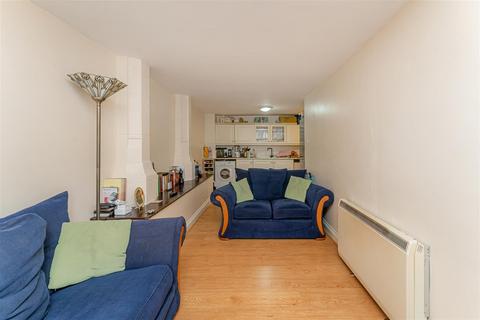 1 bedroom ground floor flat for sale, Bury Street, Edmonton