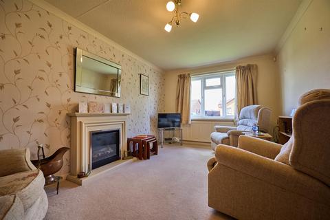2 bedroom semi-detached house for sale, Trent Road, Hinckley