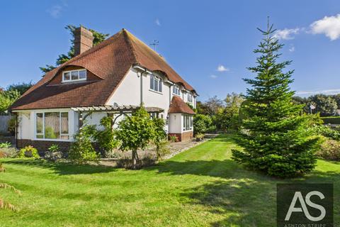 3 bedroom detached house for sale, Maple Avenue, Bexhill-On-Sea, TN39