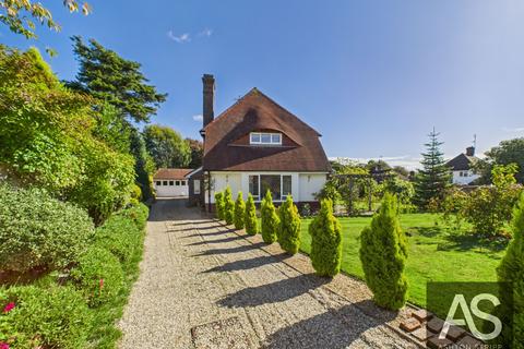 3 bedroom detached house for sale, Maple Avenue, Bexhill-On-Sea, TN39