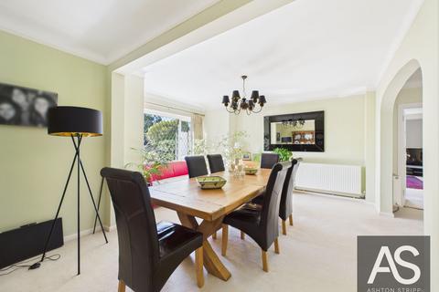 3 bedroom detached house for sale, Maple Avenue, Bexhill-On-Sea, TN39