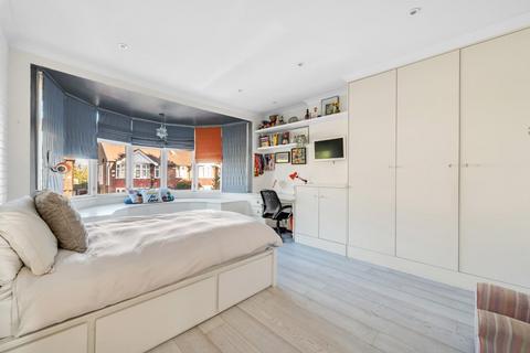 20 Carbery Avenue, London, W3 9AL