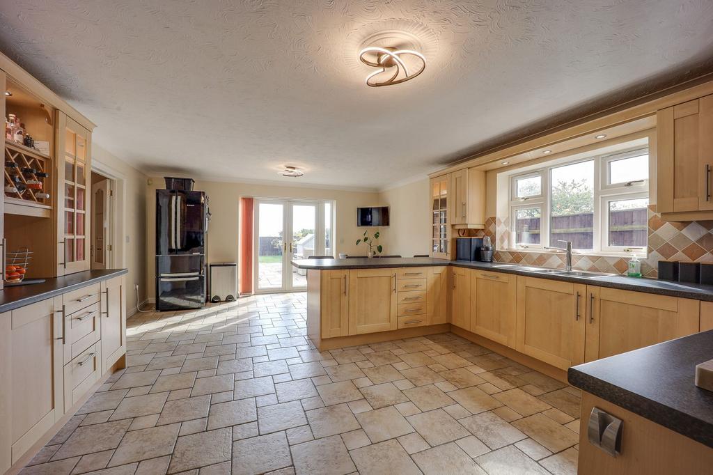 Kitchen Diner