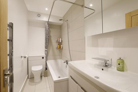 2 bedroom apartment for sale, Thicket Road, Anerley, London, SE20