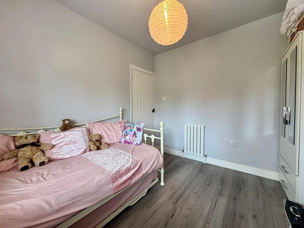 Bed 2 (2).jpg